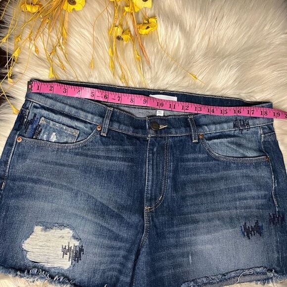 Loft denim stitched and frayed hem shorts sz 31/12 - Picture 6 of 8